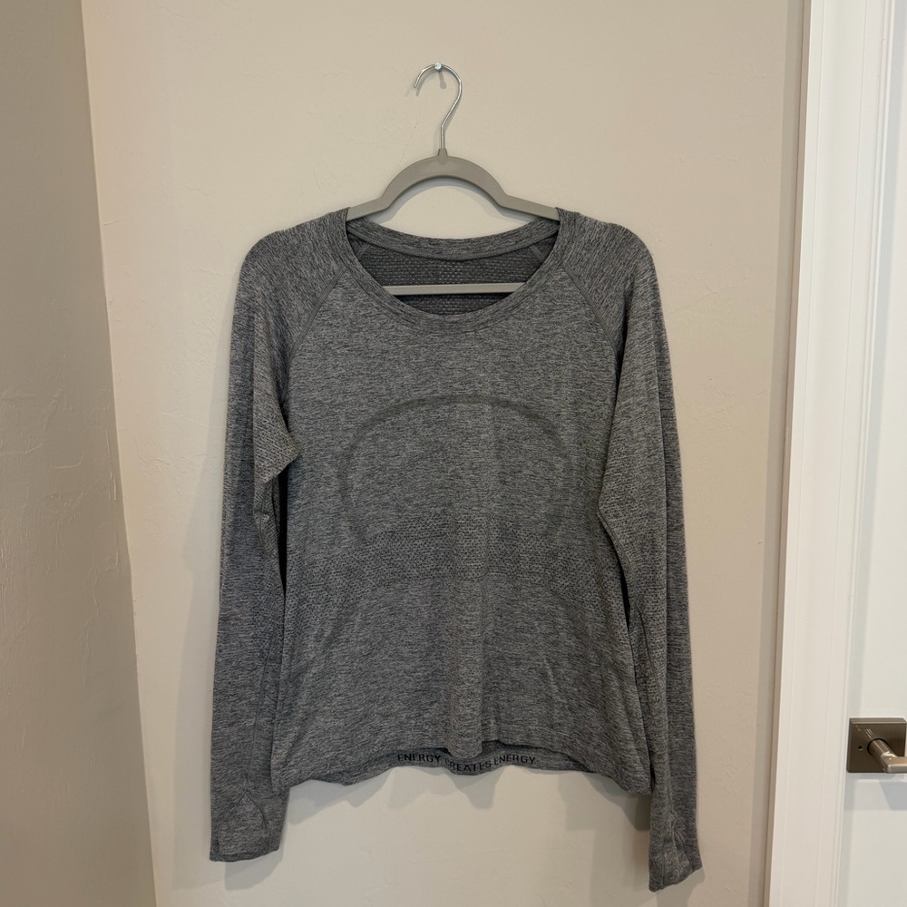Lululemon Grey Slate/White Swiftly Tech Long Sleeve Shirt Waist Length Size 14